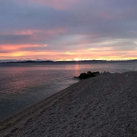 Oceanfront Pleic *